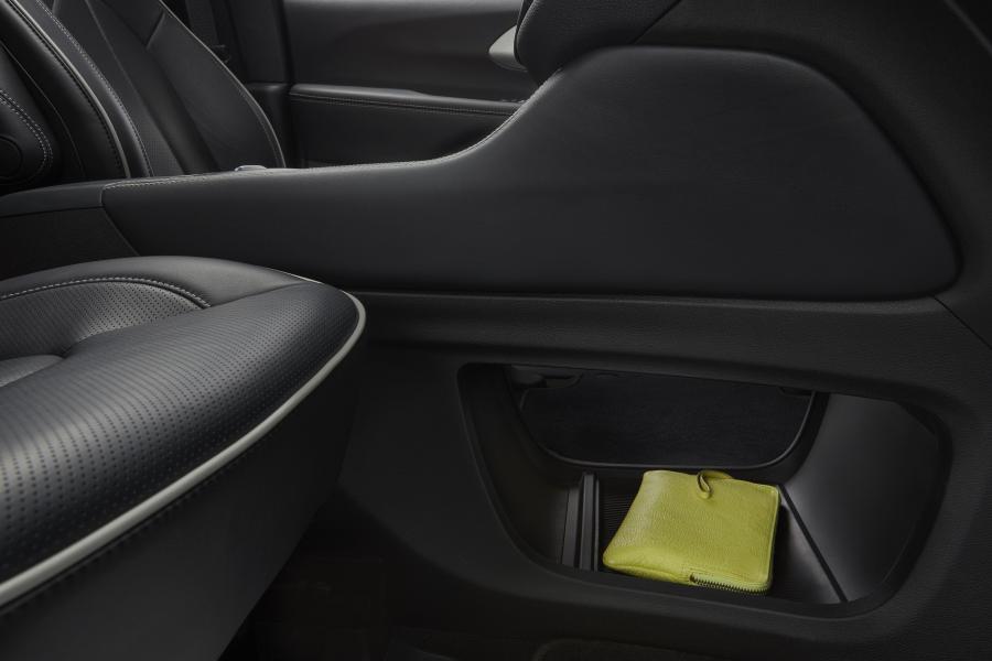 Детали интерьера Chrysler Pacifica Limited S Appearance Package AWD (RU) 2020 года  (фото 70 из 70)